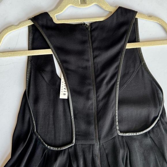 Alice + Olivia Racer Back Top NWT - Picture 5 of 9